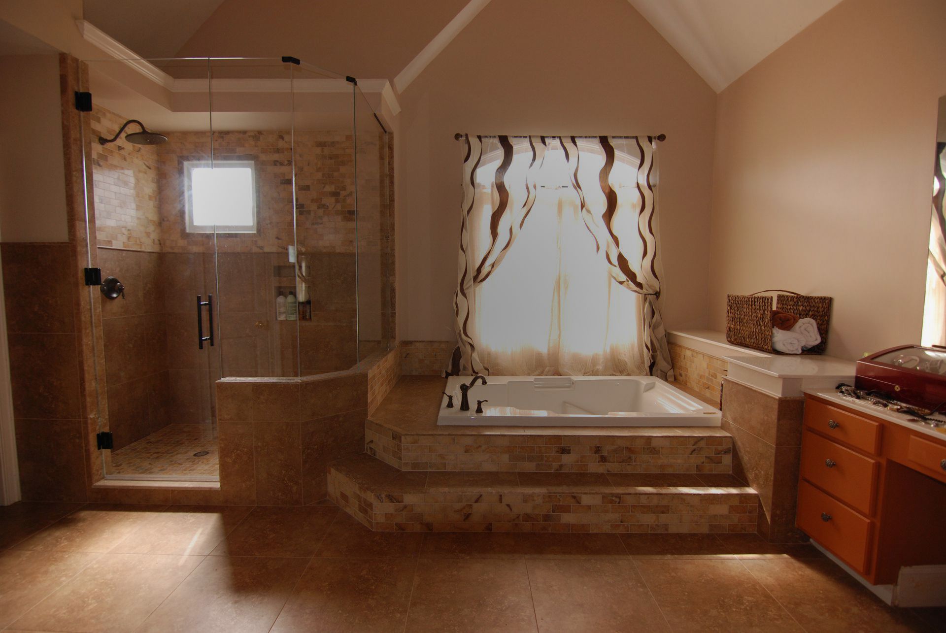 Frameless Shower